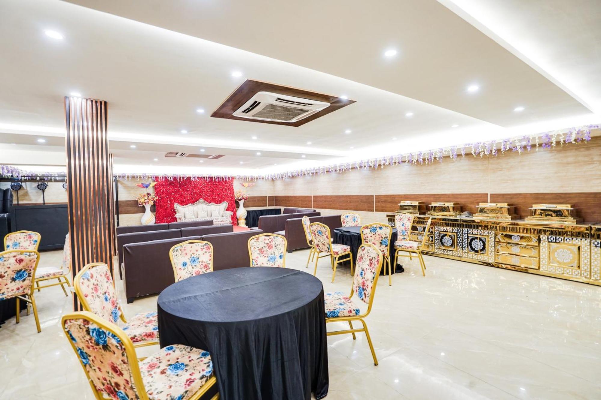 Super Townhouse The Royal Casa Hotel กาเซียบัด ภายนอก รูปภาพ