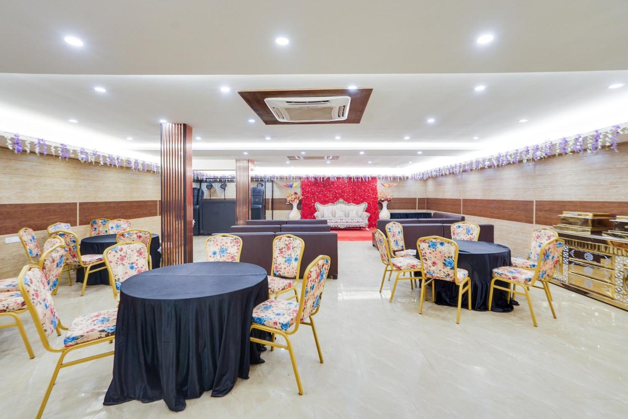 Super Townhouse The Royal Casa Hotel กาเซียบัด ภายนอก รูปภาพ